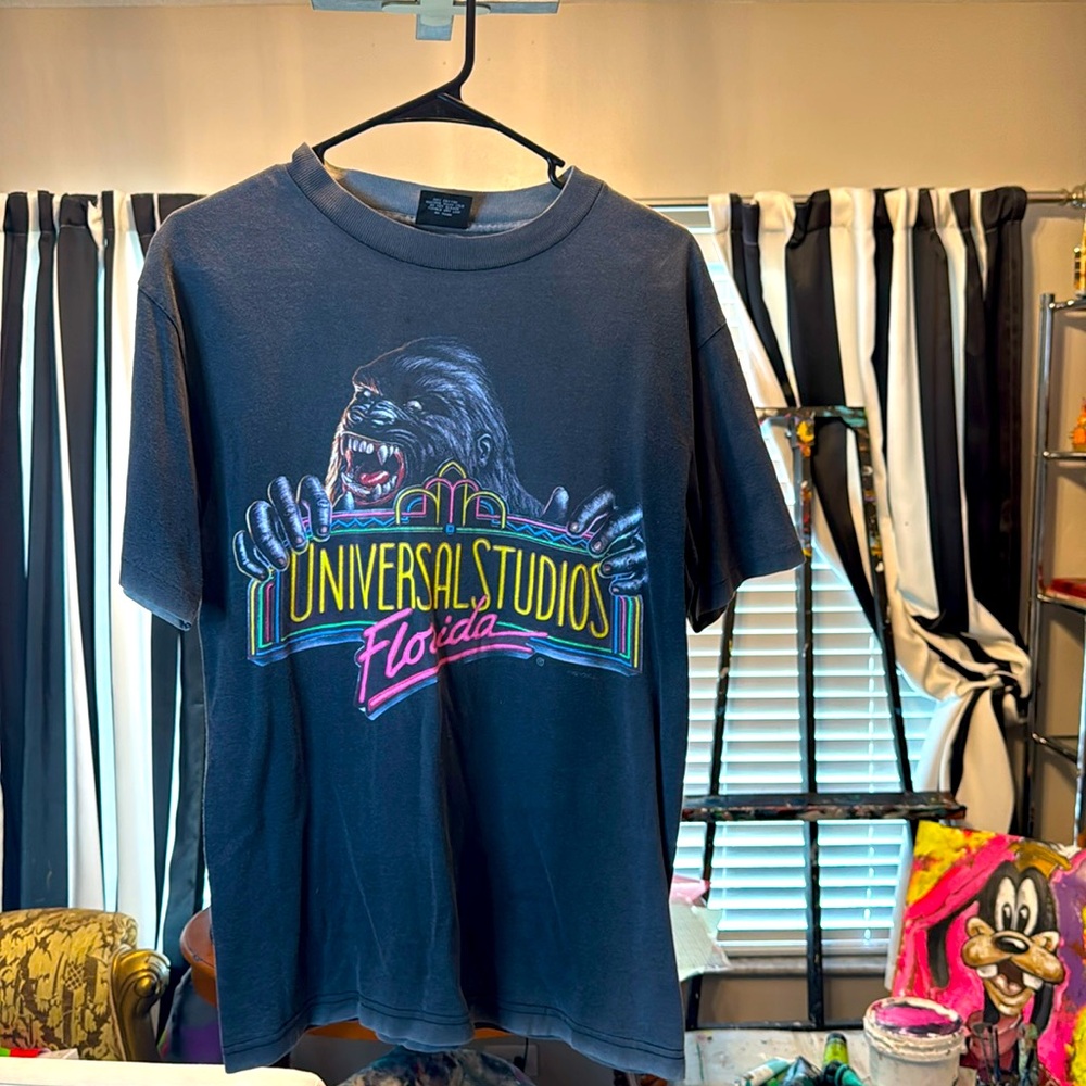 Universal Studios Florida Vintage King Kong T shirt size Medium